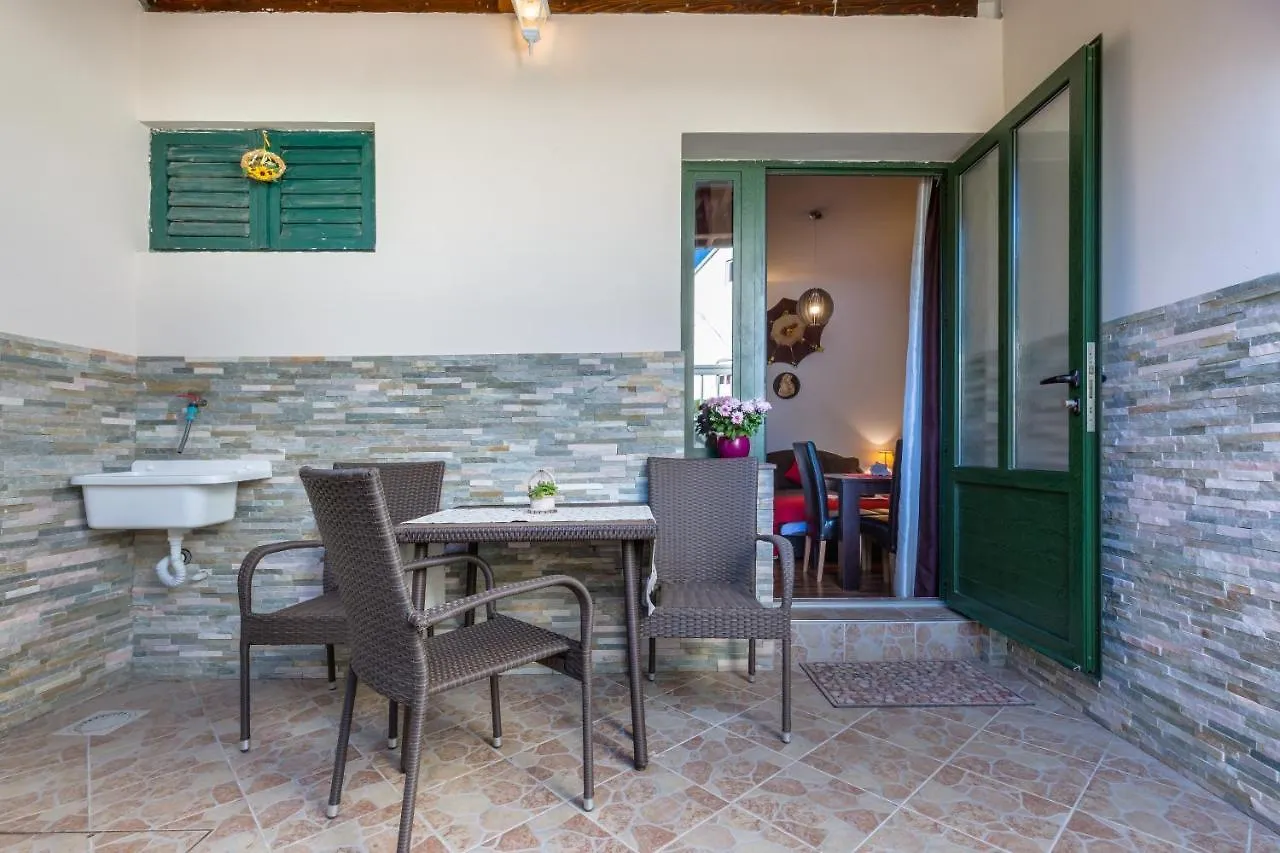 Apartment Nedo 0*, Sveti Filip i Jakov