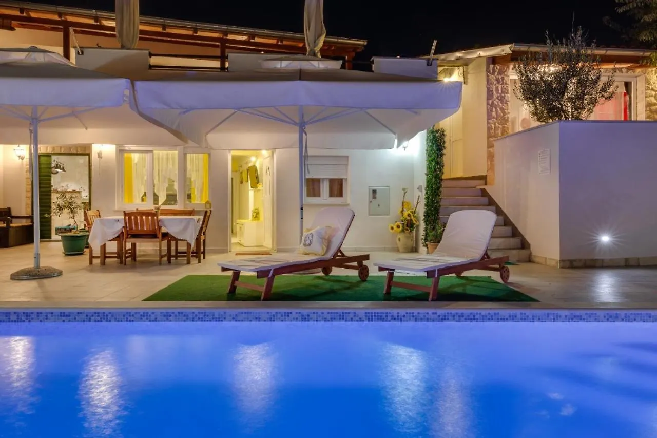 Apartment Nedo 0*, Sveti Filip i Jakov
