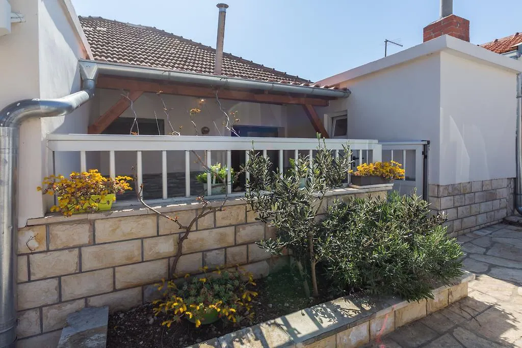 Apartment Nedo Sveti Filip i Jakov